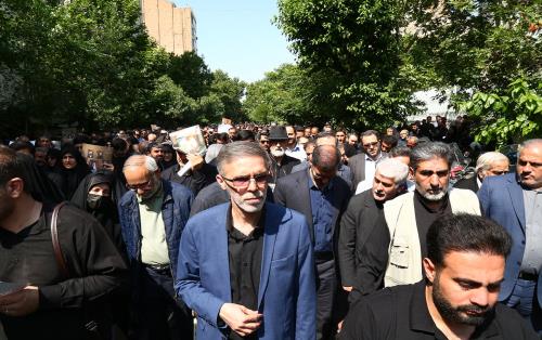 حضور کارکنان بنیاد مسکن انقلاب اسلامی در مراسم تشییع پیکر شهیدان خدمت