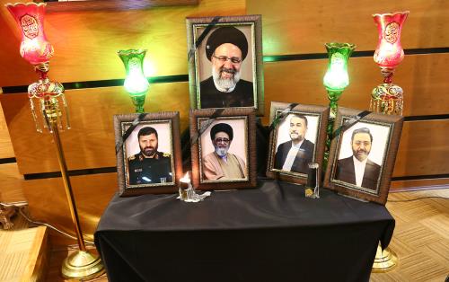 مراسم یادبود به مناسبت شهادت آیت الله رئیسی رئیس جمهور و همران شهیدش در بنیاد مسکن انقلاب اسلامی برگزار شد.